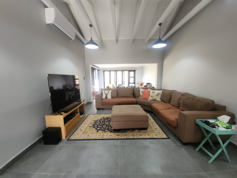 To Let 2 Bedroom Property for Rent in Ifafi North West